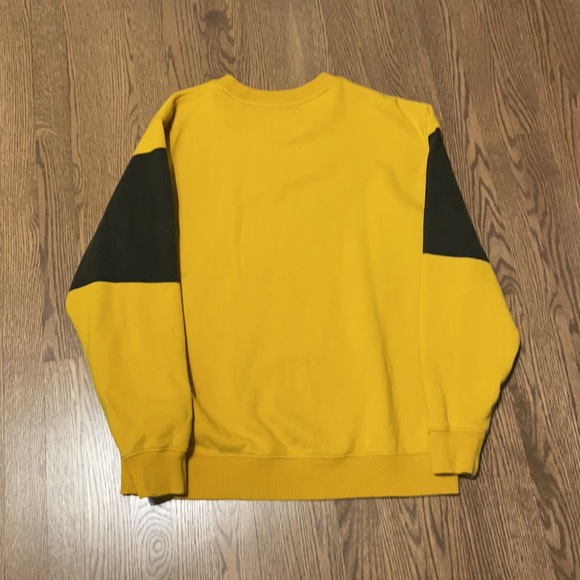 Guess long sleeve sweater - Picture 2 of 2